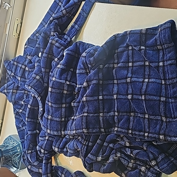 Tommy Bahama Bathrobe - Picture 4 of 7